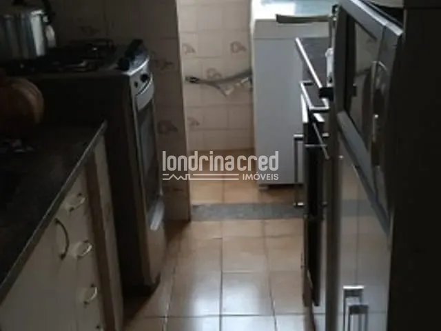 Apartamento 3 quartos e 1 banheiro, à venda, no bairro Vitória Régia em Londrina