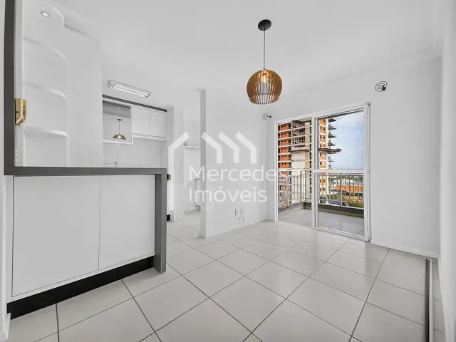 Apartamento com 60m² 2 quartos e 1 banheiro, para alugar, no bairro Ressacada em Itajaí