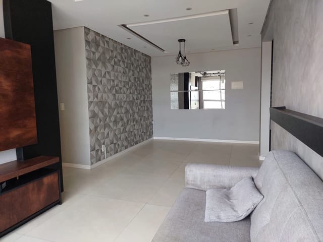 Apartamento com 102m² 3 quartos e 2 banheiros, à venda, no bairro Cavalhada em Porto Alegre