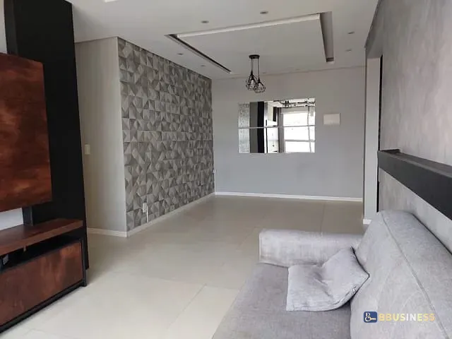 Apartamento com 102m² 3 quartos e 2 banheiros, à venda, no bairro Cavalhada em Porto Alegre