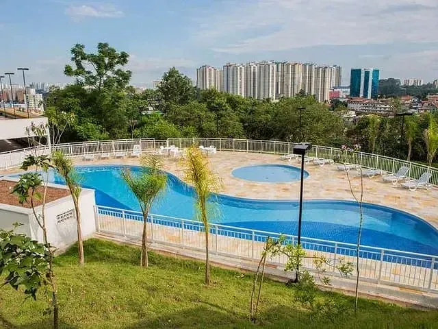 Apartamento 2 quartos e 1 banheiro, para alugar, no bairro Jardim Monte Alegre em Taboão da Serra