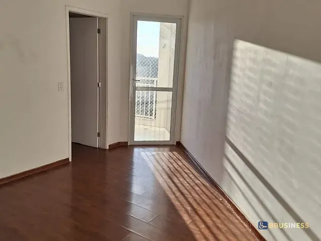 Apartamento 2 quartos e 1 banheiro, para alugar, no bairro Jardim Monte Alegre em Taboão da Serra