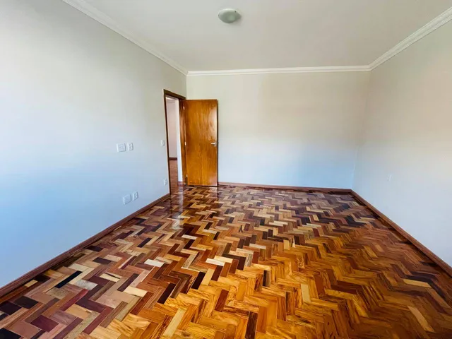 Apartamento 4 quartos e 2 banheiros, para alugar, no bairro Santa Efigênia em Belo Horizonte