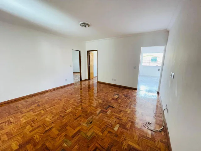 Apartamento 4 quartos e 2 banheiros, para alugar, no bairro Santa Efigênia em Belo Horizonte