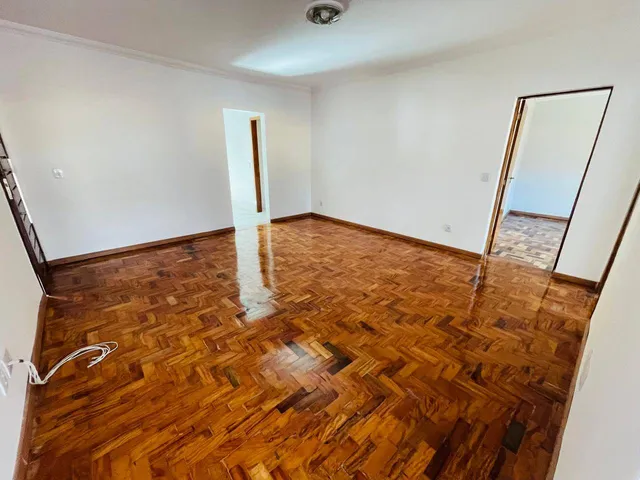 Apartamento 4 quartos e 2 banheiros, para alugar, no bairro Santa Efigênia em Belo Horizonte