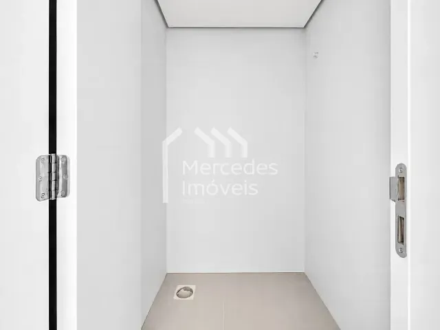 Apartamento 2 quartos e 2 banheiros, à venda, no bairro Fazenda em Itajaí
