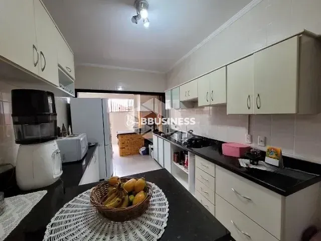 Apartamento 2 quartos e 1 banheiro, à venda, no bairro Cristo Redentor em Caxias do Sul