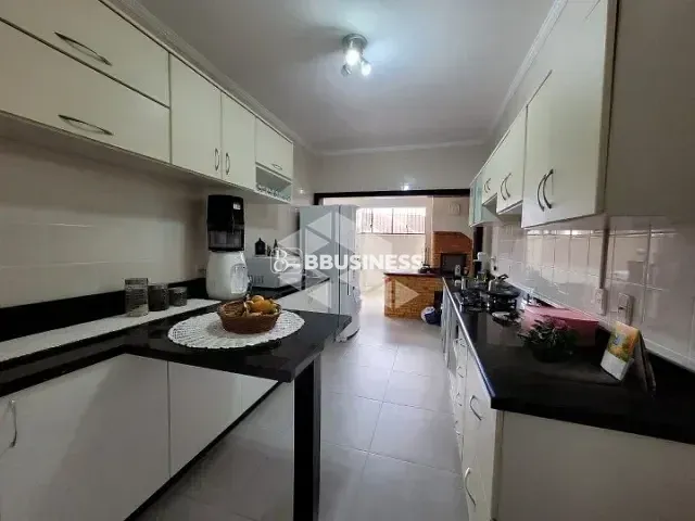Apartamento 2 quartos e 1 banheiro, à venda, no bairro Cristo Redentor em Caxias do Sul