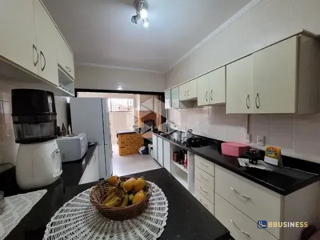 Apartamento 2 quartos e 1 banheiro, à venda, no bairro Cristo Redentor em Caxias do Sul