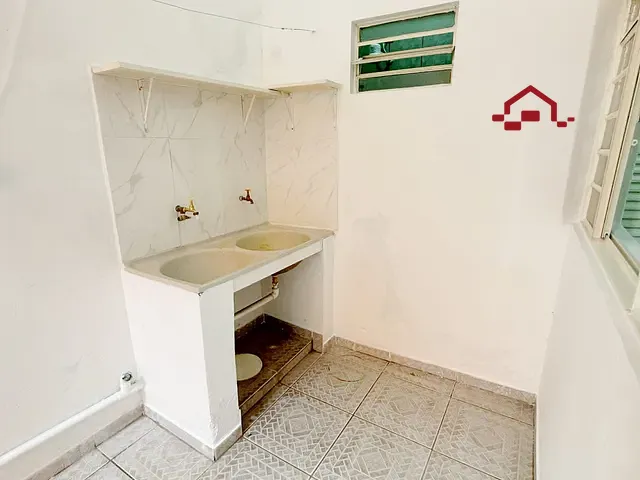 Apartamento 1 quarto e 1 banheiro, para alugar, no bairro Carlos Prates em Belo Horizonte