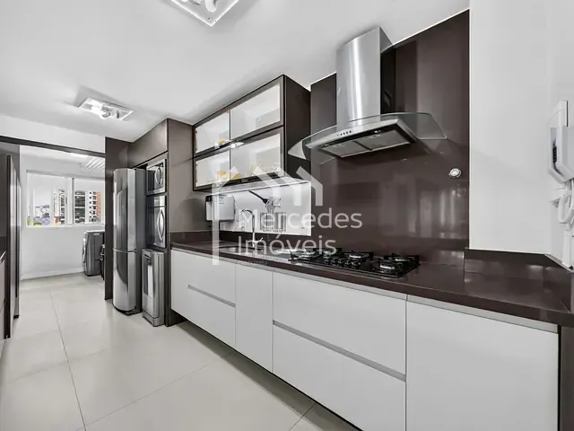 Apartamento 3 quartos e 3 banheiros, à venda, no bairro Centro em Itajaí