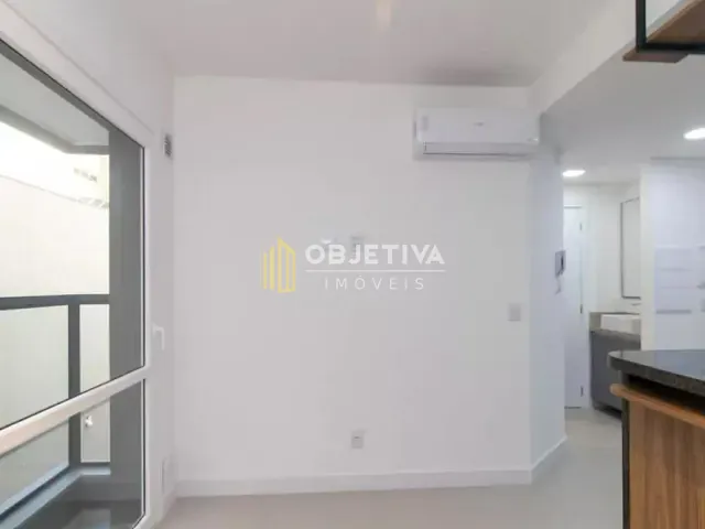 Apartamento 1 quarto e 1 banheiro, para alugar, no bairro Centro Histórico em Porto Alegre