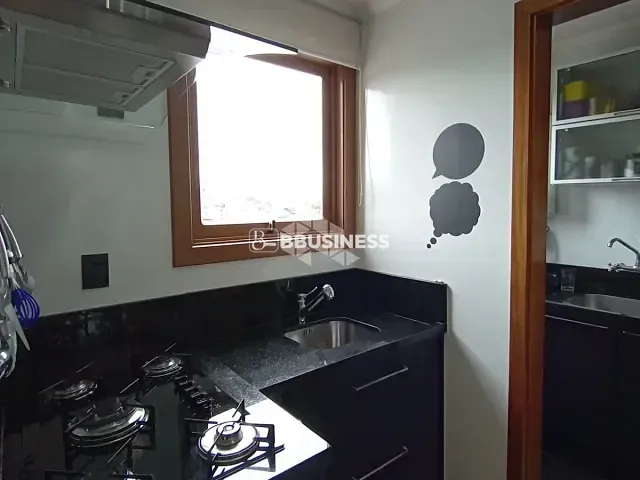 Apartamento 2 quartos e 2 banheiros, à venda, no bairro Pio X em Caxias do Sul
