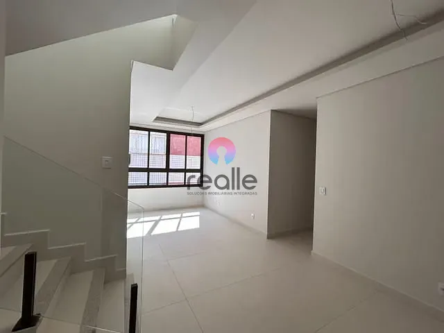 Cobertura / Penthouse 3 quartos e 2 banheiros, à venda, no bairro Prado em Belo Horizonte