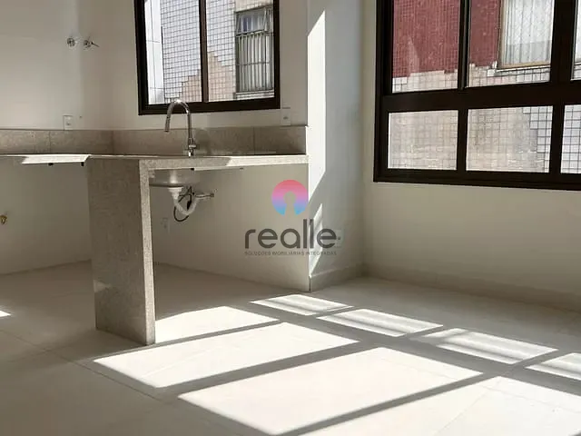 Cobertura / Penthouse 3 quartos e 2 banheiros, à venda, no bairro Prado em Belo Horizonte