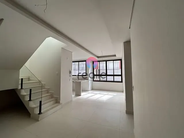 Cobertura / Penthouse 3 quartos e 2 banheiros, à venda, no bairro Prado em Belo Horizonte