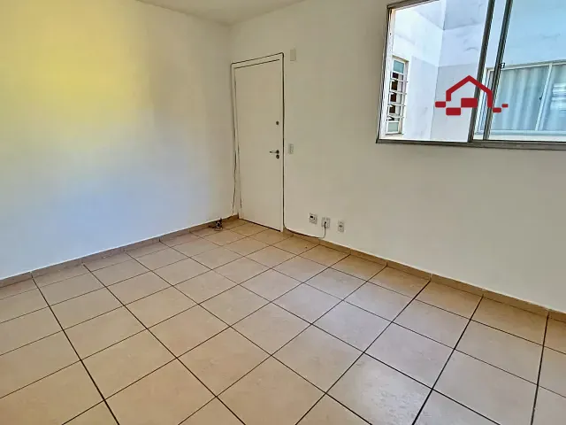 Apartamento 2 quartos e 1 banheiro, para alugar, no bairro Califórnia em Belo Horizonte