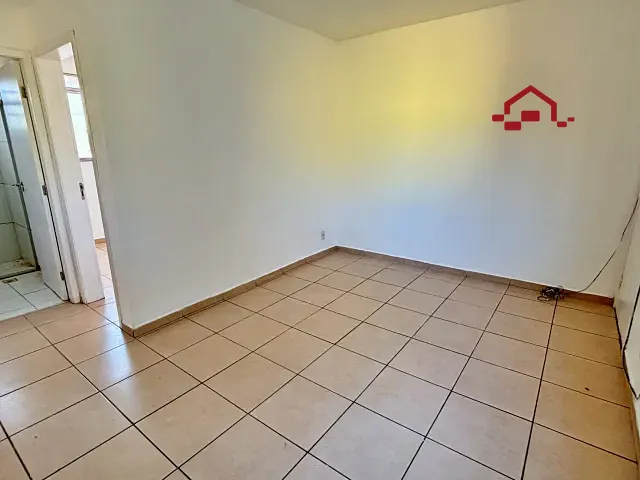 Apartamento 2 quartos e 1 banheiro, para alugar, no bairro Califórnia em Belo Horizonte