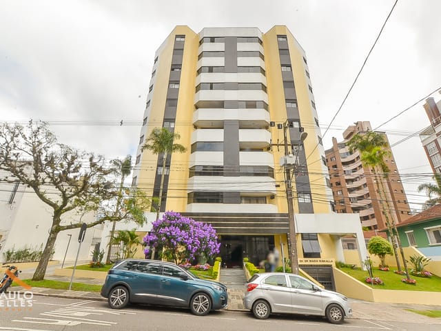 Apartamento 2 quartos e 2 banheiros, para alugar, no bairro Bigorrilho em Curitiba
