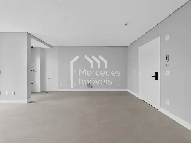 Apartamento com 78m² 2 quartos e 3 banheiros, à venda, no bairro Centro em Itajaí