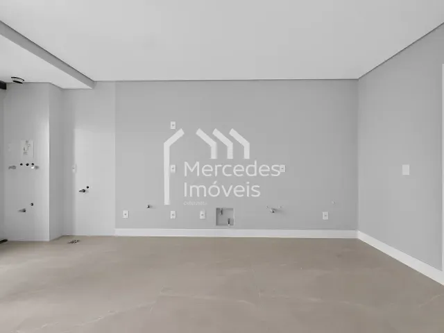 Apartamento com 78m² 2 quartos e 3 banheiros, à venda, no bairro Centro em Itajaí