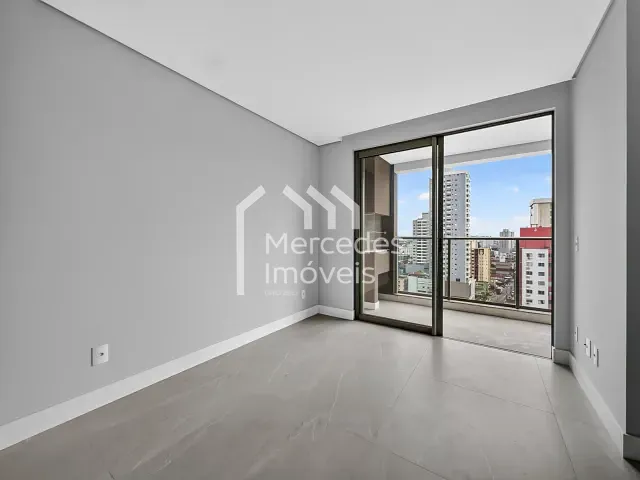 Apartamento com 78m² 2 quartos e 3 banheiros, à venda, no bairro Centro em Itajaí