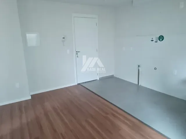 Apartamento com 57m² 1 quarto e 1 banheiro, à venda, no bairro Uvaranas em Ponta Grossa
