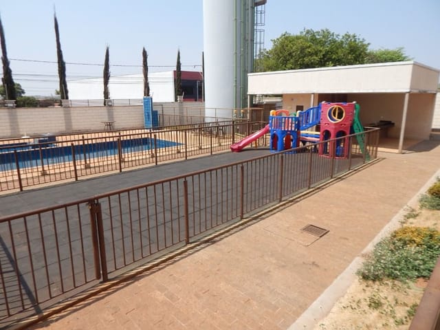 Foto do Apartamento - Apartamento com 2 dormitórios à venda, 39 m² por R$ 135.000,00 - Vila Craide - Uberaba/MG | ZUCATO IMOBILIARIA LTDA