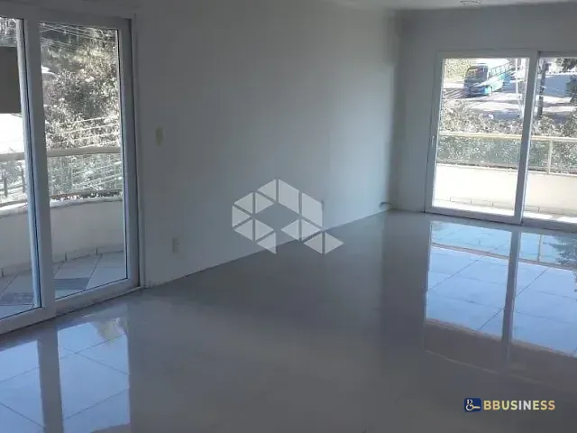 Apartamento 3 quartos e 1 banheiro, à venda, no bairro Sanvitto em Caxias do Sul