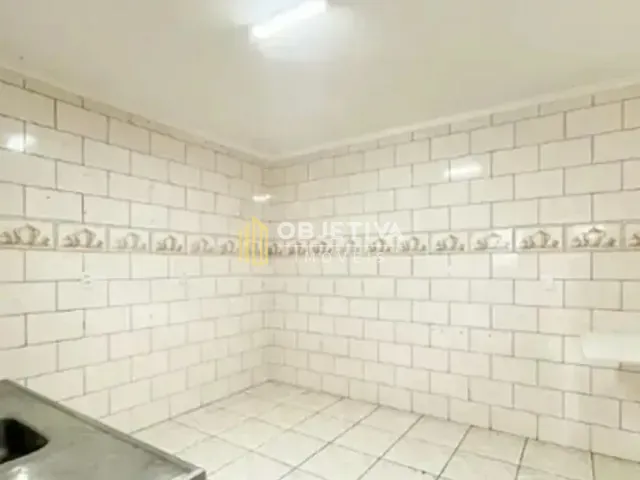 Casa 3 quartos e 3 banheiros, para alugar, no bairro Passo da Areia em Porto Alegre