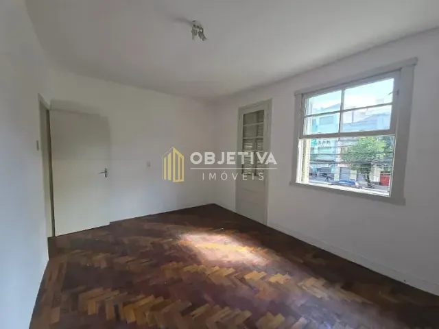 Apartamento 3 quartos e 1 banheiro, para alugar, no bairro Rio Branco em Porto Alegre