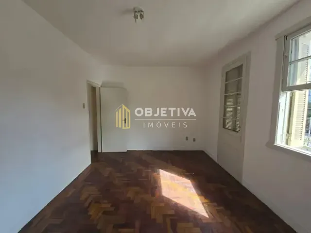 Apartamento 3 quartos e 1 banheiro, para alugar, no bairro Rio Branco em Porto Alegre