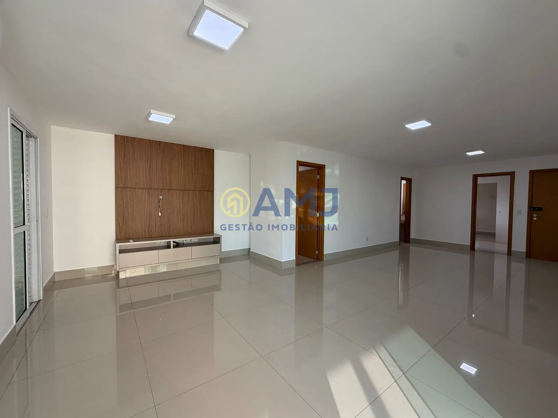 Apartamento, 3 quartos, 142 m² - Foto 2