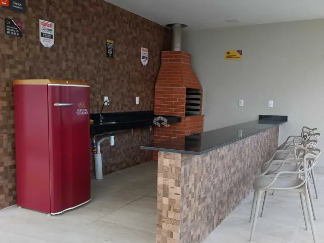 Apartamento 2 quartos e 1 banheiro, à venda, no bairro Panazzolo em Caxias do Sul