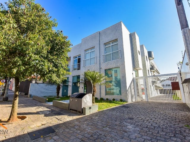 Apartamento 2 quartos e 2 banheiros, para alugar, no bairro São Francisco em Curitiba