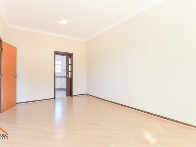 Apartamento 2 quartos e 2 banheiros, para alugar, no bairro São Francisco em Curitiba