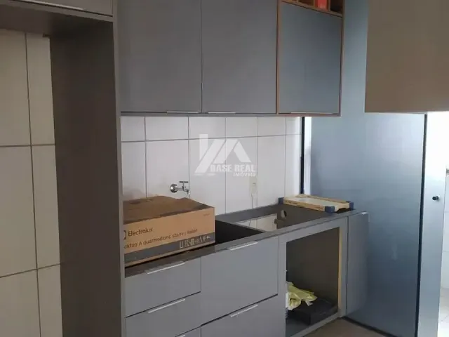 Apartamento 2 quartos e 1 banheiro, à venda, no bairro Uvaranas em Ponta Grossa
