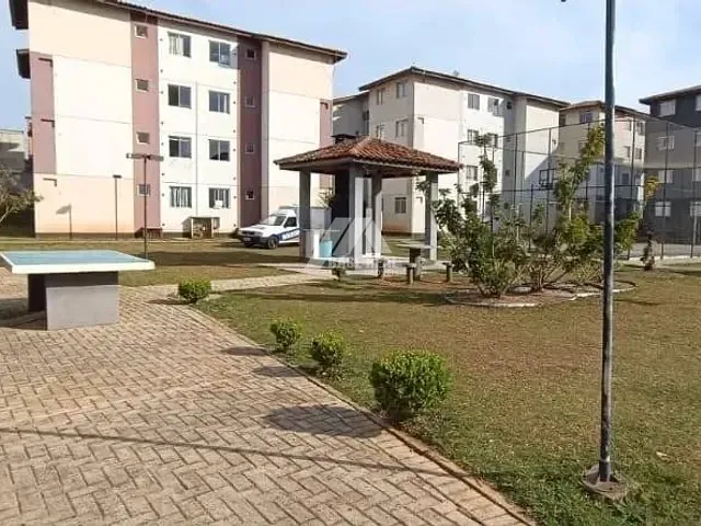 Apartamento 2 quartos e 1 banheiro, à venda, no bairro Uvaranas em Ponta Grossa