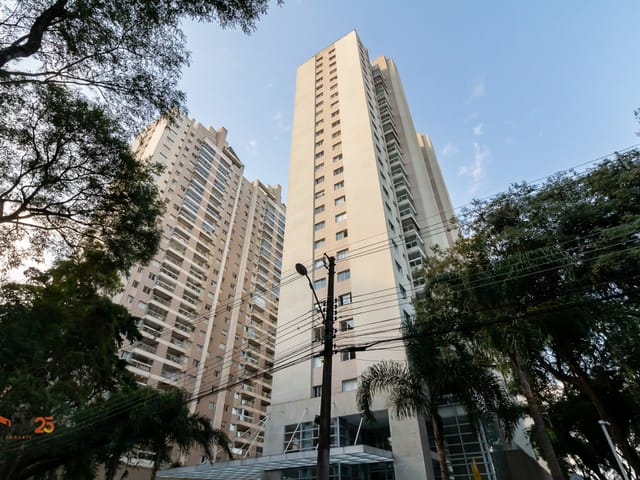 Apartamento 3 quartos e 2 banheiros, para alugar, no bairro Portão em Curitiba