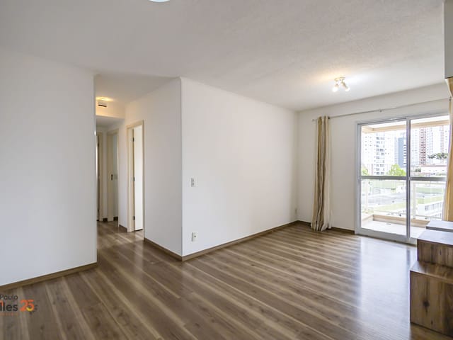 Apartamento 3 quartos e 2 banheiros, para alugar, no bairro Portão em Curitiba