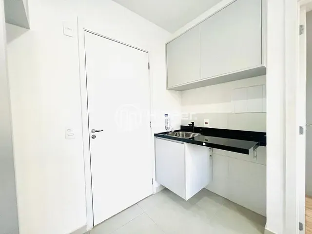 Apartamento 1 quarto e 1 banheiro, à venda ou para alugar, no bairro Pinheiros em São Paulo