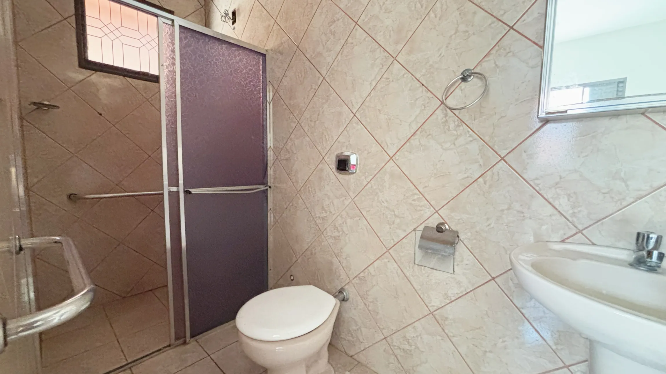 Apartamento para alugar com 3 quartos, suíte e vaga no Bairro Paquetá – Belo Horizonte/MG