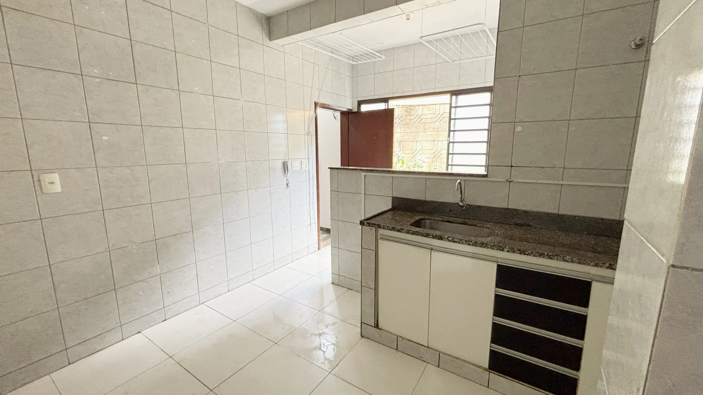 Apartamento para alugar com 3 quartos, suíte e vaga no Bairro Paquetá – Belo Horizonte/MG