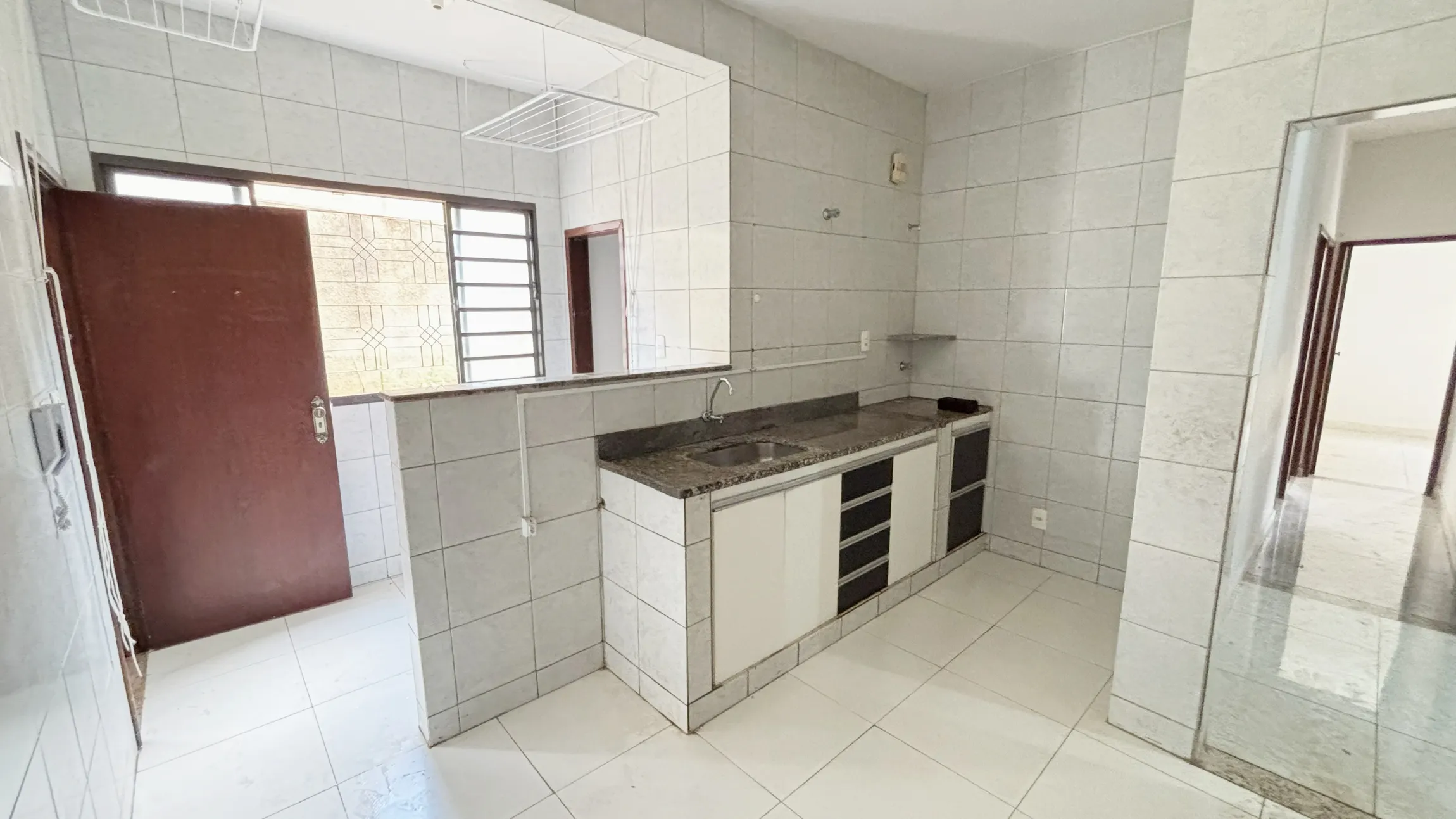 Apartamento para alugar com 3 quartos, suíte e vaga no Bairro Paquetá – Belo Horizonte/MG