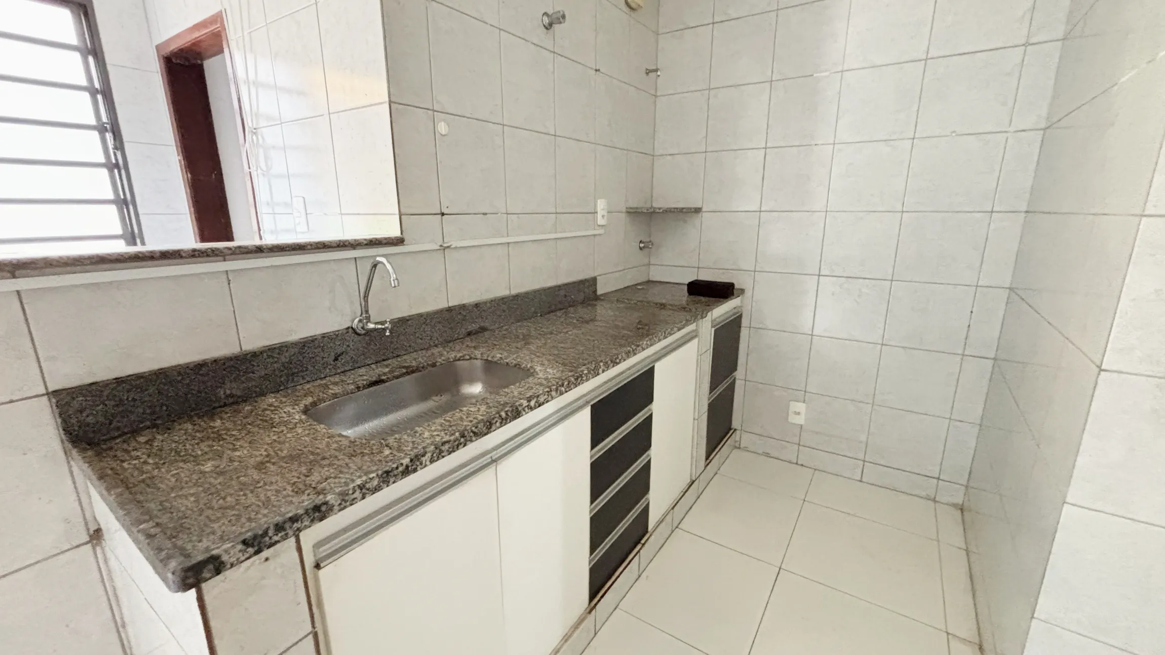 Apartamento para alugar com 3 quartos, suíte e vaga no Bairro Paquetá – Belo Horizonte/MG