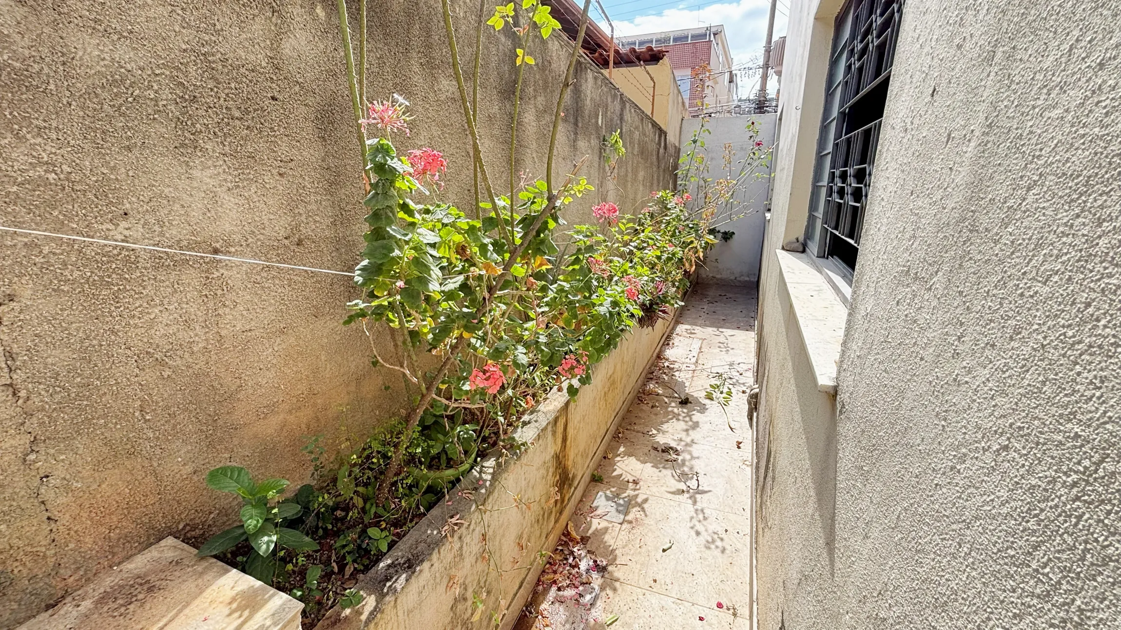 Apartamento para alugar com 3 quartos, suíte e vaga no Bairro Paquetá – Belo Horizonte/MG