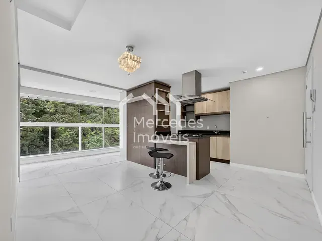 Apartamento com 80m² 2 quartos e 3 banheiros, para alugar, no bairro Centro em Itajaí