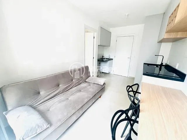 Apartamento 1 quarto e 1 banheiro, à venda ou para alugar, no bairro Pinheiros em São Paulo