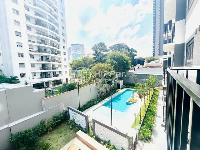 Apartamento 1 quarto e 1 banheiro, à venda ou para alugar, no bairro Pinheiros em São Paulo
