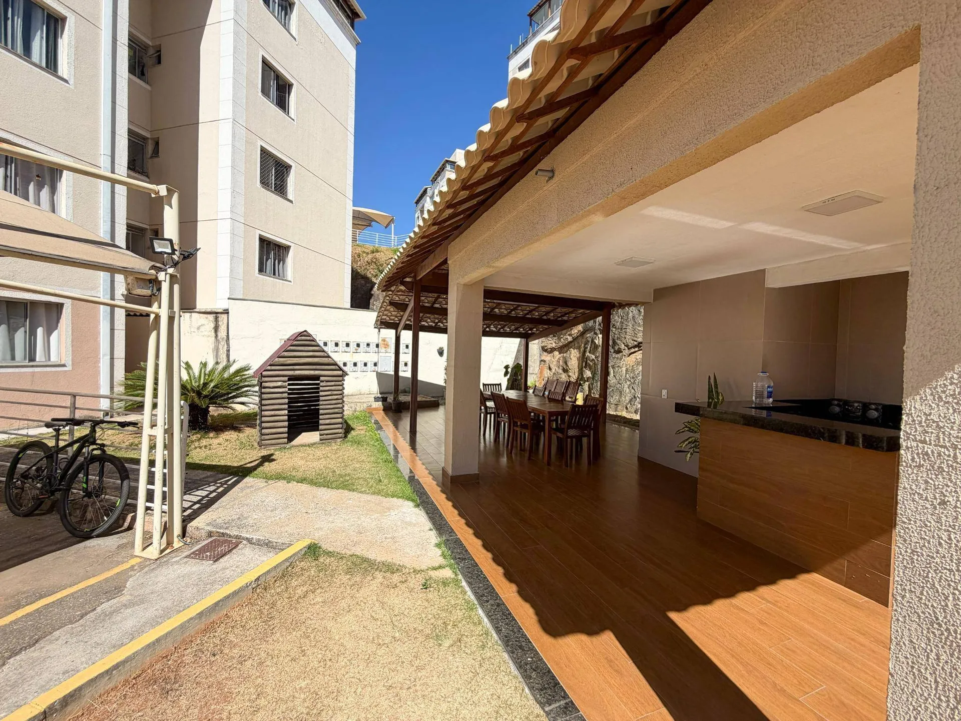 Apartamento para alugar com 2 quartos, armários planejados, 1 vaga coberta e lazer completo no Bairro João Pinheiro – Belo Horizonte/MG